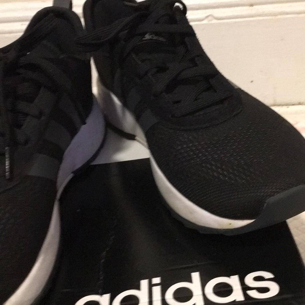 Adidas - Picture 8 of 9